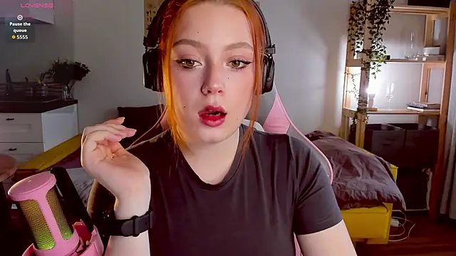 Sofy Benson online show from September 17, 2025, 8:27 am