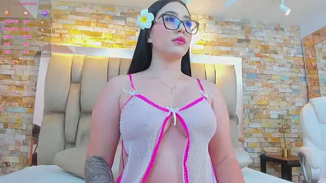 Snapshot of aria_paul chatting on April 25, 2026, 10:51 am aria paul online show from April 25, 2026, 10:51 am