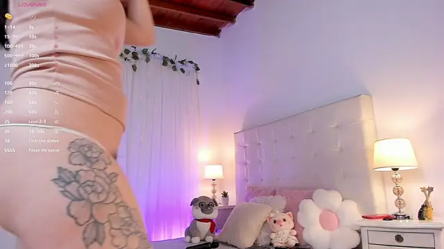 Snapshot of tatikiss_ chatting on September 22, 2025, 11:38 am tatikiss online show from September 22, 2025, 11:38 am