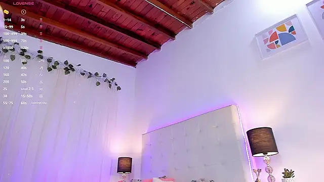 Snapshot of tatikiss_ chatting on March 21, 2025, 11:55 am tatikiss online show from March 21, 2025, 11:55 am