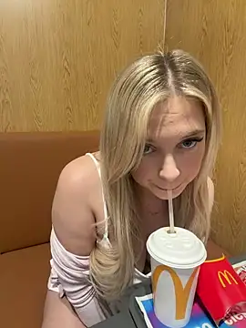 CherryAuroraa online show from February 15, 2026, 8:30 pm