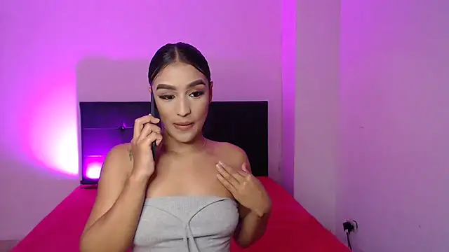 Snapshot of GiltRosebush chatting on February 15, 2025, 10:10 pm GiltRosebush online show from February 15, 2025, 10:10 pm