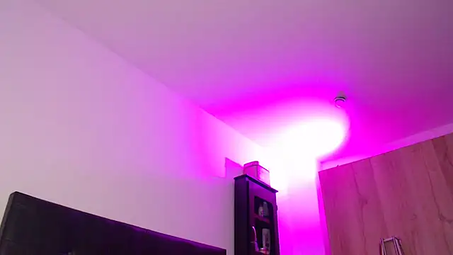 Snapshot of GiltRosebush chatting on February 1, 2025, 10:01 pm GiltRosebush online show from February 1, 2025, 10:01 pm