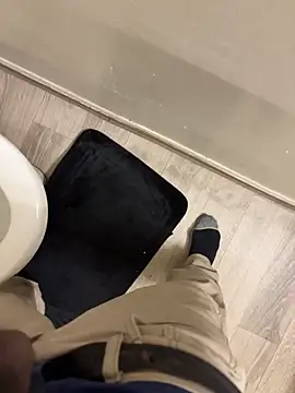 Snapshot of Nando49_ chatting on December 14, 2025, 9:04 am Nando49 online show from December 14, 2025, 9:04 am