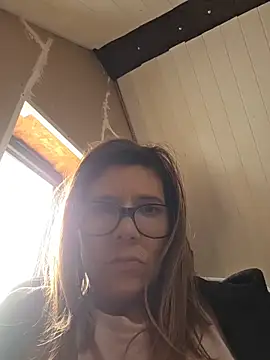 Lina lou4 online show from March 5, 2026, 1:40 pm