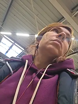 Lina lou4 online show from December 5, 2025, 10:25 am