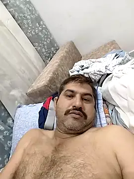Snapshot of Amandev7 chatting on June 13, 2026, 4:10 am Amandev7 online show from June 13, 2026, 4:10 am