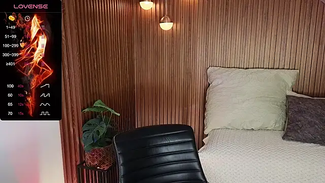 Snapshot of AmelieAxie chatting on February 27, 2025, 4:24 am AmelieAxie online show from February 27, 2025, 4:24 am