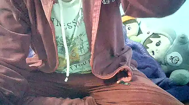 Snapshot of lovelydesi21 chatting on January 13, 2025, 4:30 pm lovelydesi21 online show from January 13, 2025, 4:30 pm