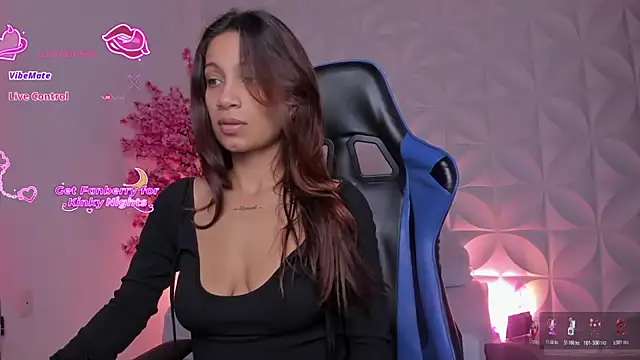 Snapshot of cora_22 chatting on November 27, 2025, 1:00 pm cora 22 online show from November 27, 2025, 1:00 pm