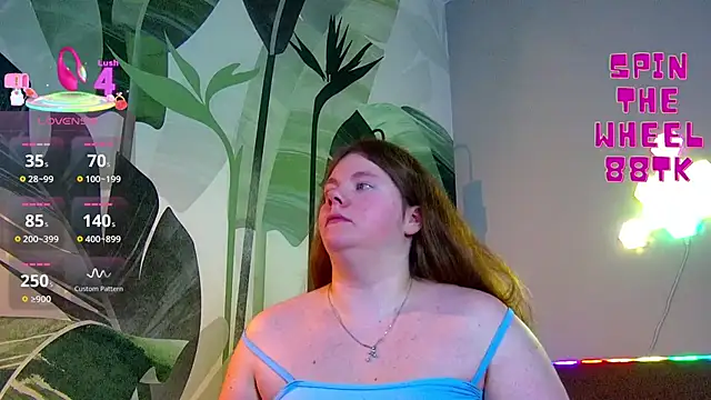 Snapshot of RubyValen chatting on December 3, 2025, 1:06 am RubyValen online show from December 3, 2025, 1:06 am