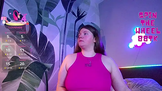 Snapshot of RubyValen chatting on December 2, 2025, 1:28 am RubyValen online show from December 2, 2025, 1:28 am