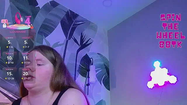 Snapshot of RubyValen chatting on November 3, 2025, 1:11 am RubyValen online show from November 3, 2025, 1:11 am