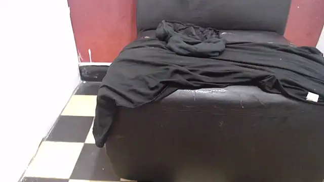 Snapshot of Laura_hottt chatting on January 31, 2026, 7:12 pm Laura hottt online show from January 31, 2026, 7:12 pm