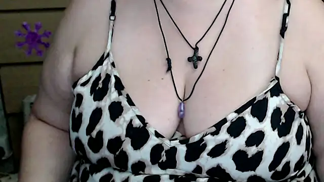 Snapshot of mayasmith chatting on December 5, 2025, 7:07 am mayasmith online show from December 5, 2025, 7:07 am