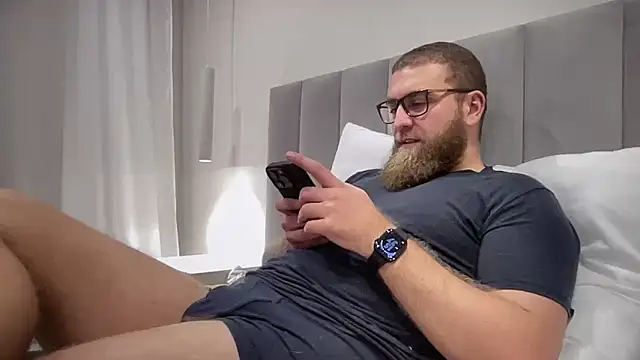 Snapshot of Bear_bear_ chatting on October 26, 2025, 12:38 pm Bear bear online show from October 26, 2025, 12:38 pm