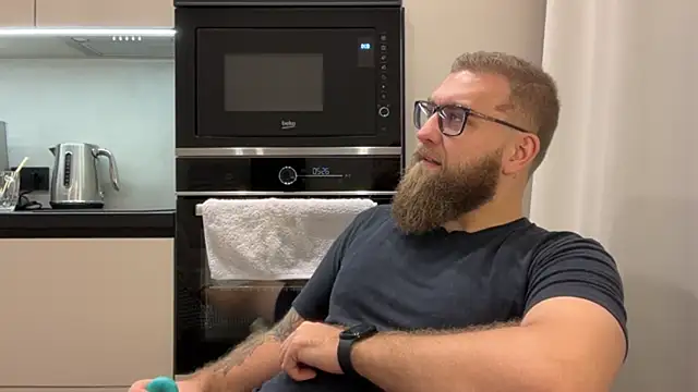 Snapshot of Bear_bear_ chatting on December 4, 2025, 12:04 pm Bear bear online show from December 4, 2025, 12:04 pm