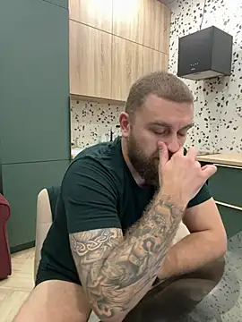 Snapshot of Bear_bear_ chatting on March 3, 2025, 10:42 pm Bear bear online show from March 3, 2025, 10:42 pm