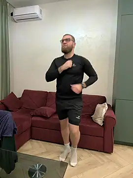 Snapshot of Bear_bear_ chatting on March 6, 2025, 6:37 pm Bear bear online show from March 6, 2025, 6:37 pm