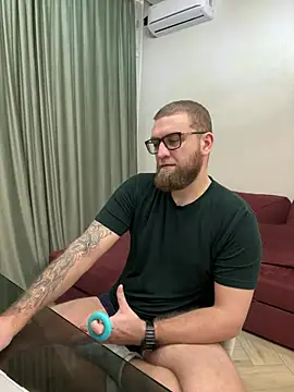 Snapshot of Bear_bear_ chatting on March 12, 2025, 4:19 am Bear bear online show from March 12, 2025, 4:19 am