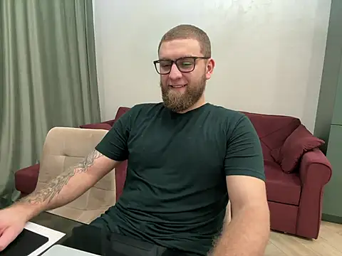 Snapshot of Bear_bear_ chatting on March 13, 2025, 4:49 am Bear bear online show from March 13, 2025, 4:49 am