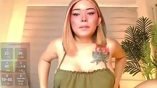 Snapshot of Yourdreamcum_ts chatting on October 29, 2025, 1:48 am Yourdreamcum ts online show from October 29, 2025, 1:48 am