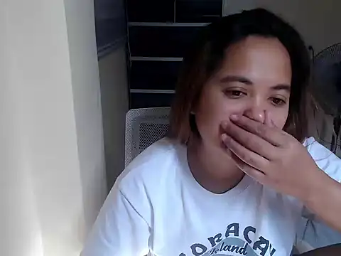 xTheLastVIRGINx online show from February 18, 2026, 6:11 am