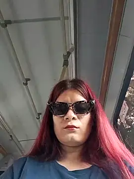 Snapshot of Emmily_Fox chatting on February 16, 2025, 9:05 pm Emmily Fox online show from February 16, 2025, 9:05 pm