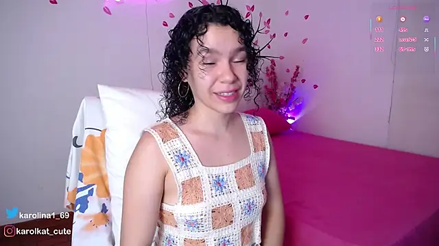 Karolina 1 online show from November 22, 2025, 12:21 am