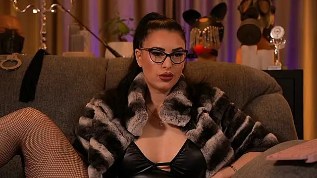 Snapshot of kelly_kent chatting on November 8, 2025, 12:25 am kelly kent online show from November 8, 2025, 12:25 am