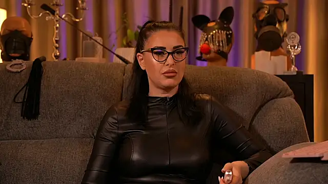 Snapshot of kelly_kent chatting on November 21, 2025, 9:03 pm kelly kent online show from November 21, 2025, 9:03 pm