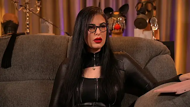 Snapshot of kelly_kent chatting on December 14, 2025, 10:37 pm kelly kent online show from December 14, 2025, 10:37 pm