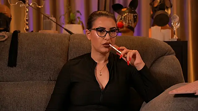 Snapshot of kelly_kent chatting on November 18, 2025, 1:32 am kelly kent online show from November 18, 2025, 1:32 am