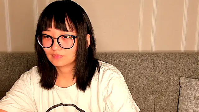 julias tapes online show from December 22, 2025, 1:28 am