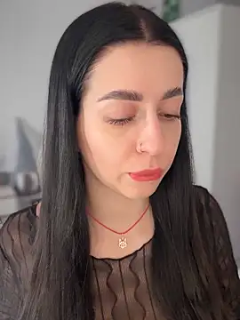 Emylia online show from January 19, 2025, 1:01 pm