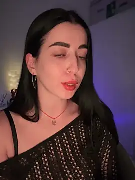 Emylia online show from December 8, 2024, 10:25 pm