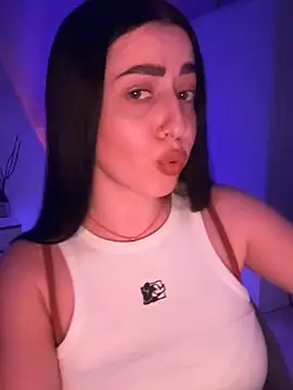 Emylia online show from January 29, 2025, 10:43 pm