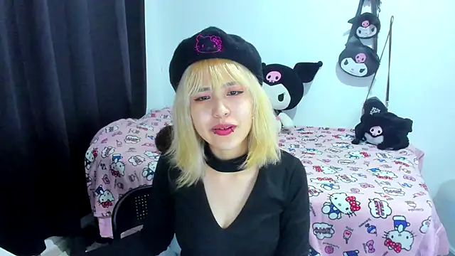 Akane-Mou online show from November 7, 2025, 2:38 am