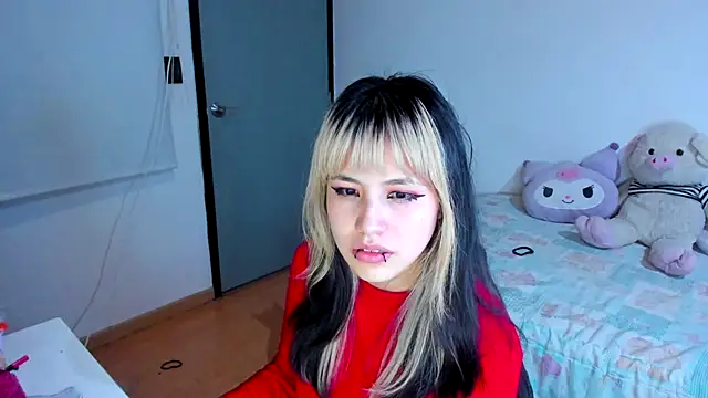 Akane-Mou online show from December 4, 2024, 7:22 am
