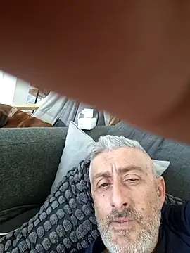 cuci45 online show from April 3, 2026, 2:01 pm