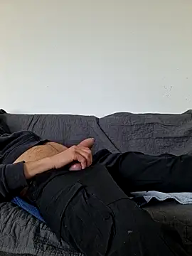 cuci45 online show from March 25, 2026, 3:44 pm