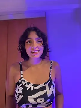 Snapshot of aurora_xoxo chatting on January 17, 2025, 5:11 am aurora xoxo online show from January 17, 2025, 5:11 am