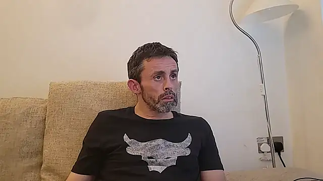 Snapshot of uk-bobbie-uk chatting on November 16, 2025, 8:30 am uk-bobbie-uk online show from November 16, 2025, 8:30 am