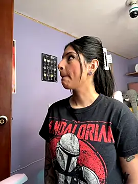 Snapshot of charlotte_stevenss_ chatting on November 11, 2025, 3:40 pm charlotte stevenss online show from November 11, 2025, 3:40 pm