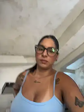 charlotte stevenss  online show from April 19, 2026, 12:39 pm