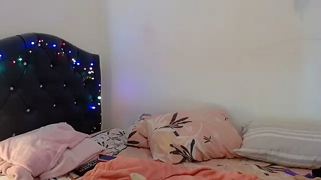 Snapshot of gooddes303salome chatting on September 27, 2025, 8:42 am gooddes303salome online show from September 27, 2025, 8:42 am