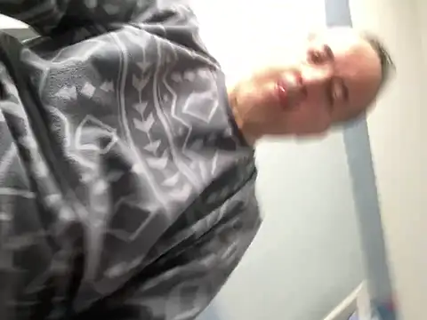 Maxi7hot online show from April 16, 2026, 8:15 am