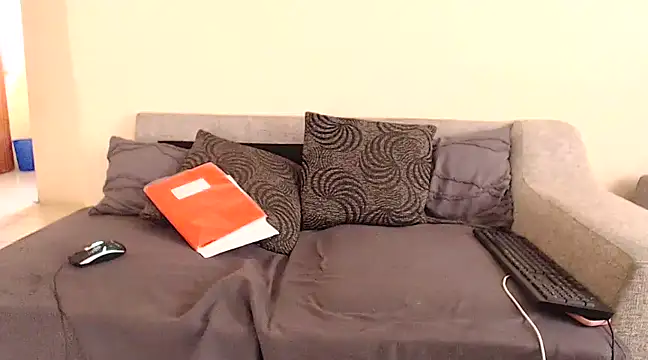 BELINDAXXXXX online show from February 18, 2025, 7:32 am