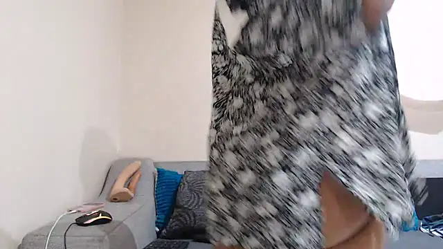 BELINDAXXXXX online show from February 7, 2025, 5:31 am