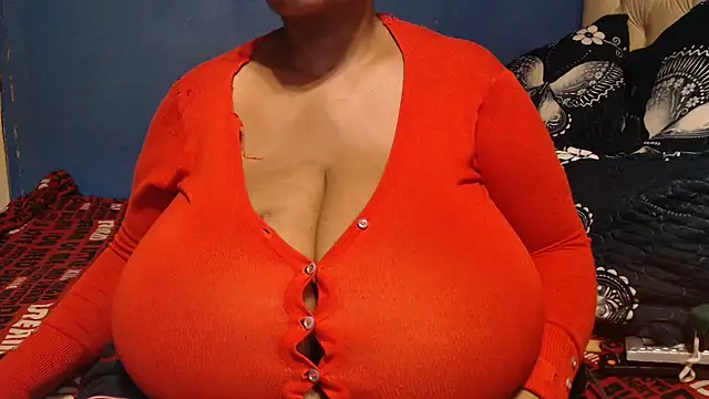 CUTEFIRMMELONSS online show from March 23, 2026, 7:36 pm